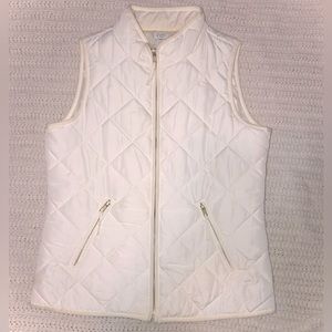 Crown & Ivy White Puffer Vest Size Small